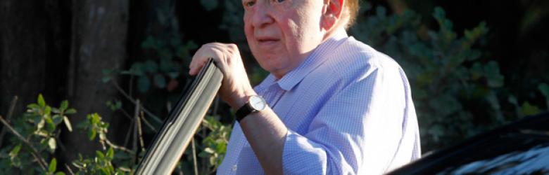 Elezioni USA: Adelson "Compra" Romney Elezioni USA: Adelson "Compra" Romney